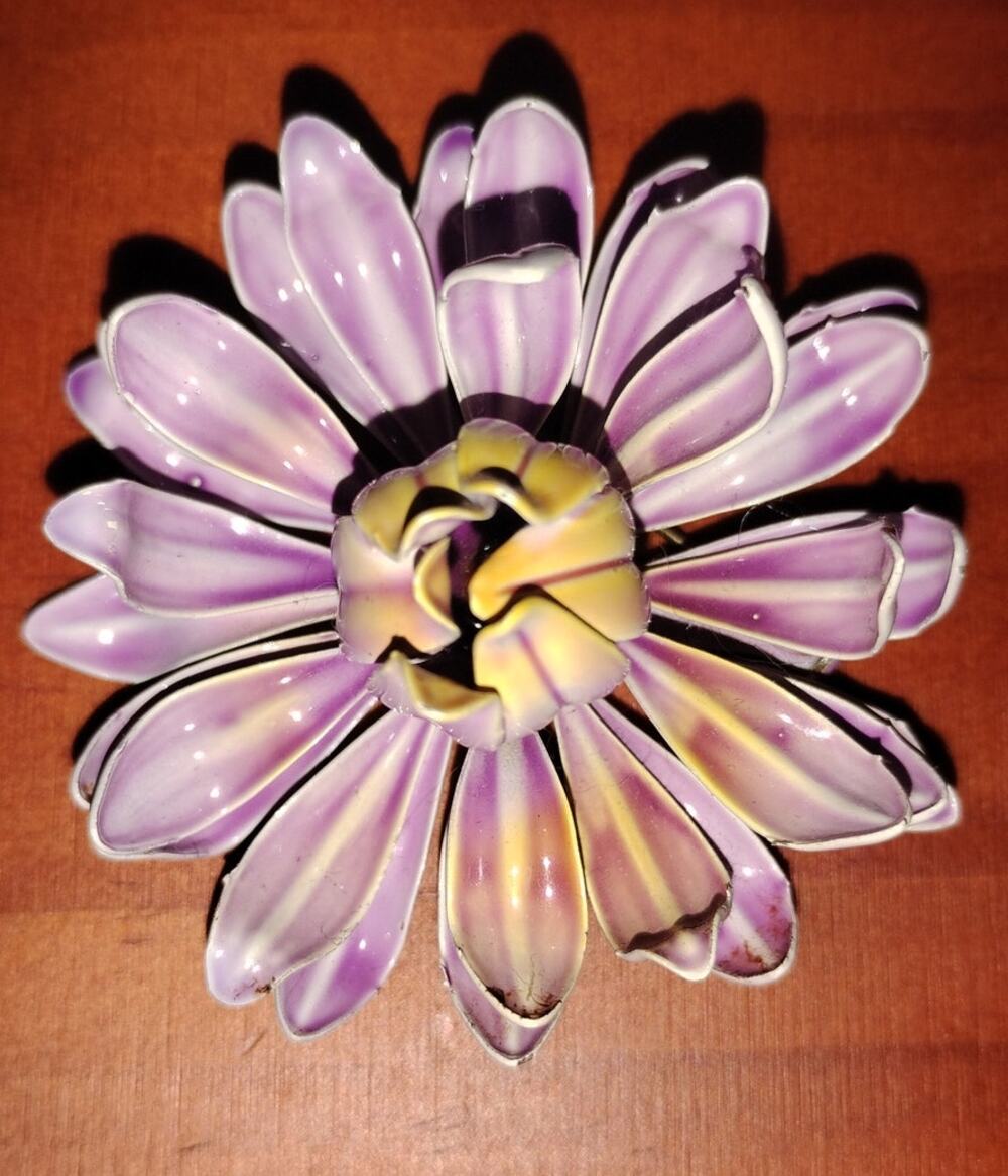 Vintage 1960s Purple Enamel Flower Power Brooch – Dimensional Floral